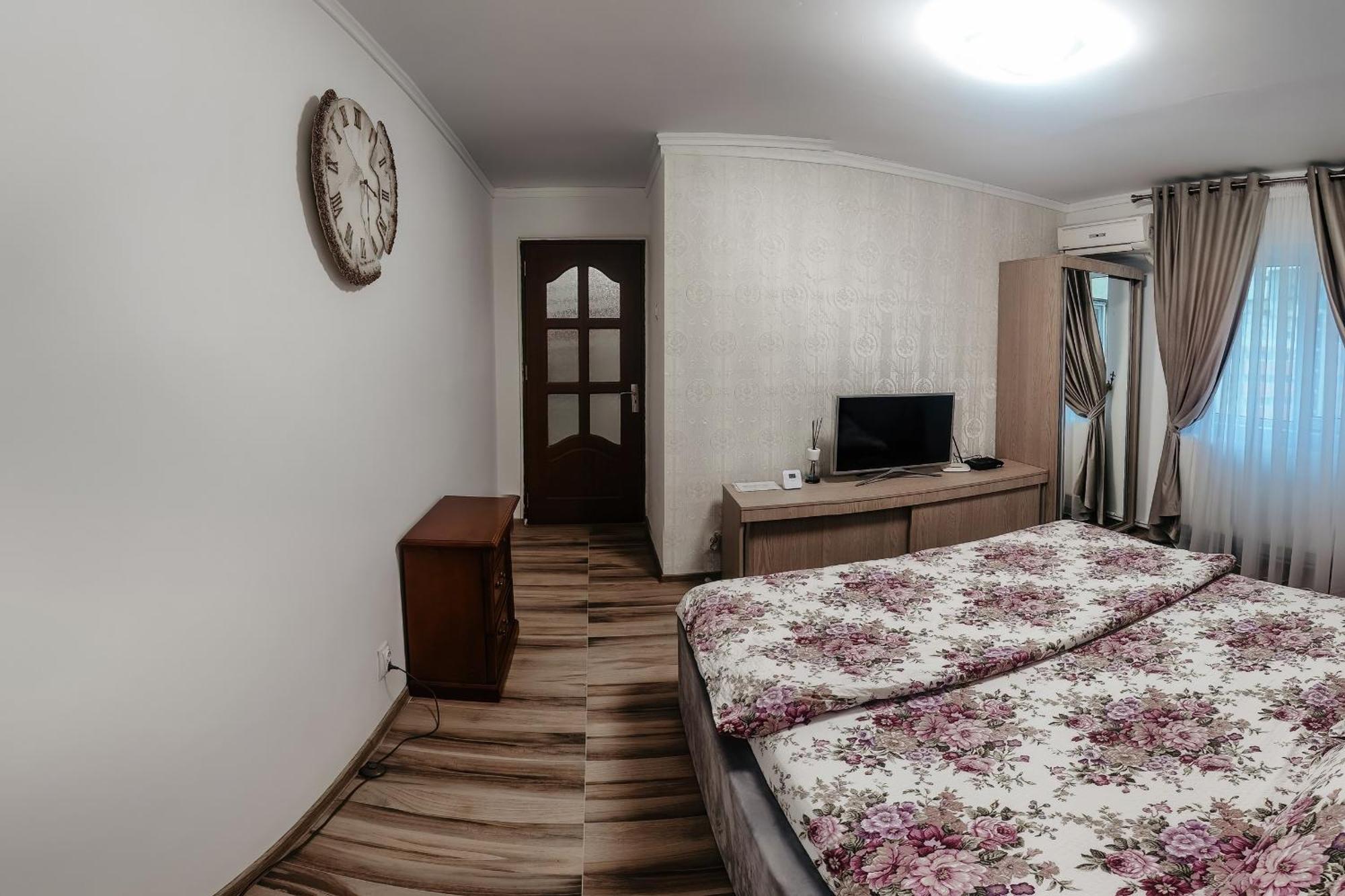 Luxury Radox Apartment Buzau City Center Exterior photo