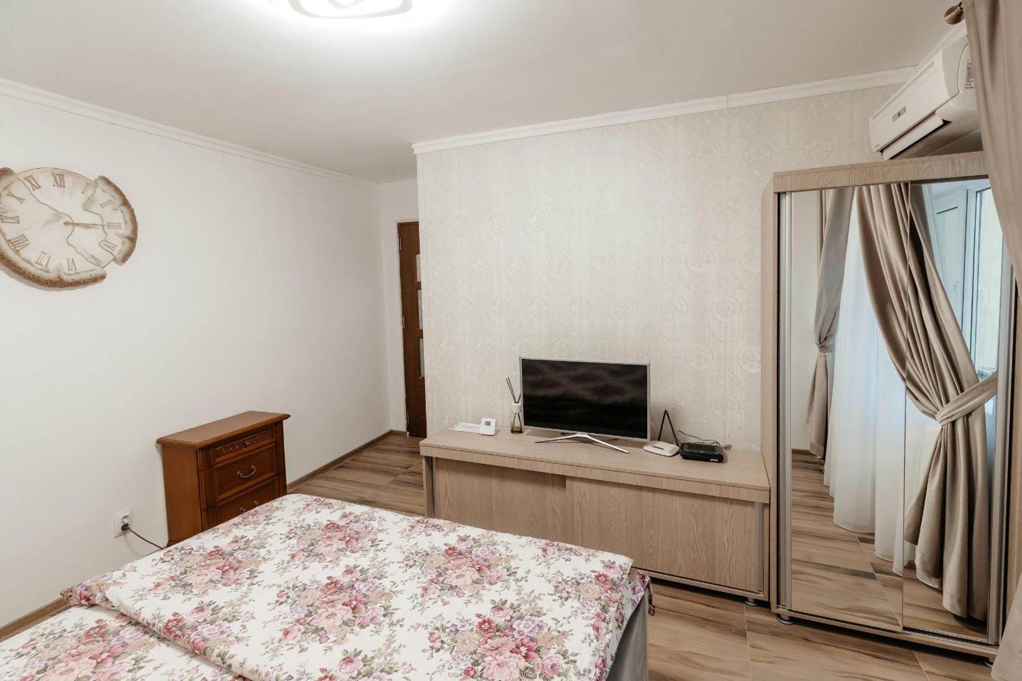 Luxury Radox Apartment Buzau City Center Exterior photo